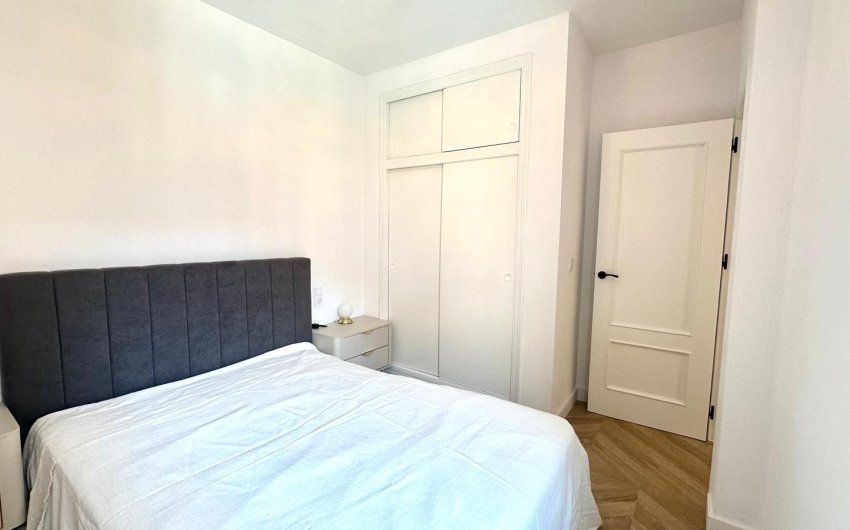Resale - Apartment -
Torrevieja - Centro