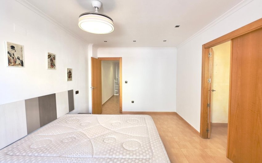 Resale - Apartment -
Torrevieja - Centro
