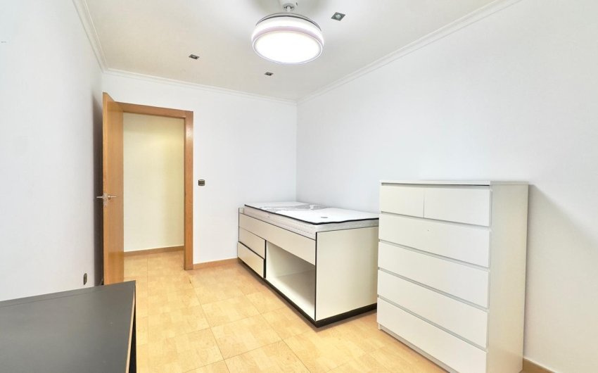 Resale - Apartment -
Torrevieja - Centro