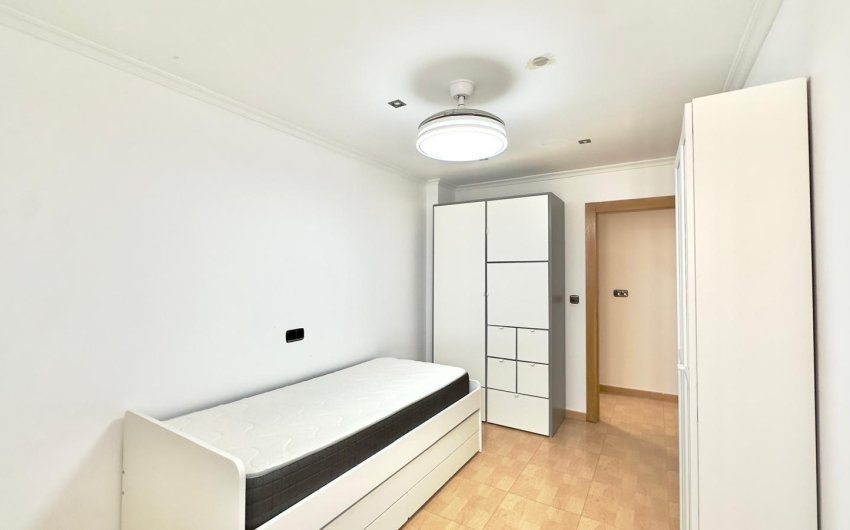 Resale - Apartment -
Torrevieja - Centro
