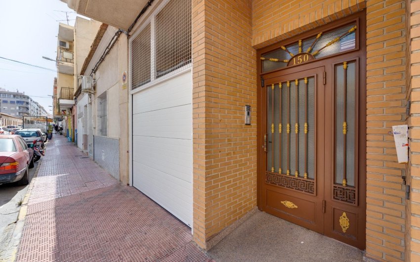 Resale - Apartment -
Torrevieja - Centro
