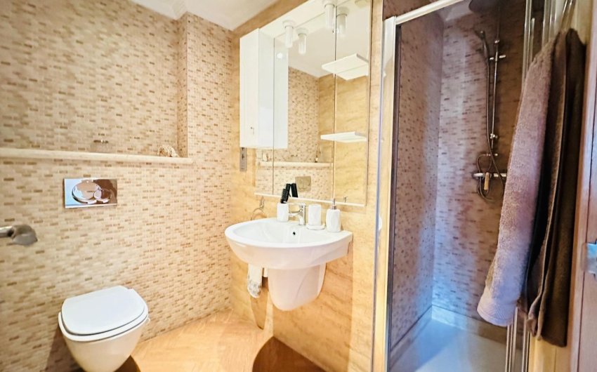 Resale - Apartment -
Torrevieja - Centro