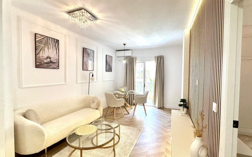 Resale - Apartment -
Torrevieja - Centro
