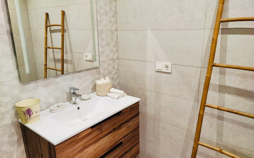 Resale - Apartment -
Torrevieja - Centro