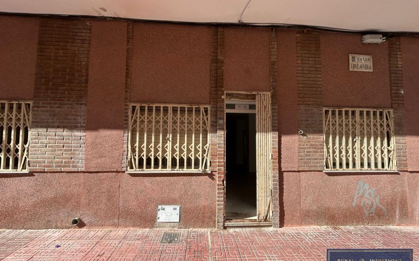 Resale - Apartment -
Torrevieja - Centro