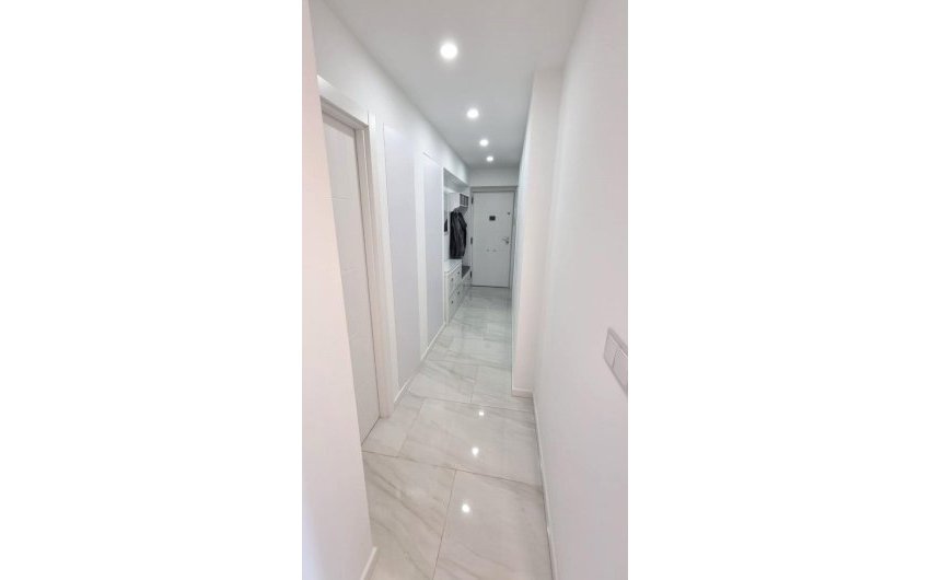 Resale - Apartment -
Torrevieja - Centro