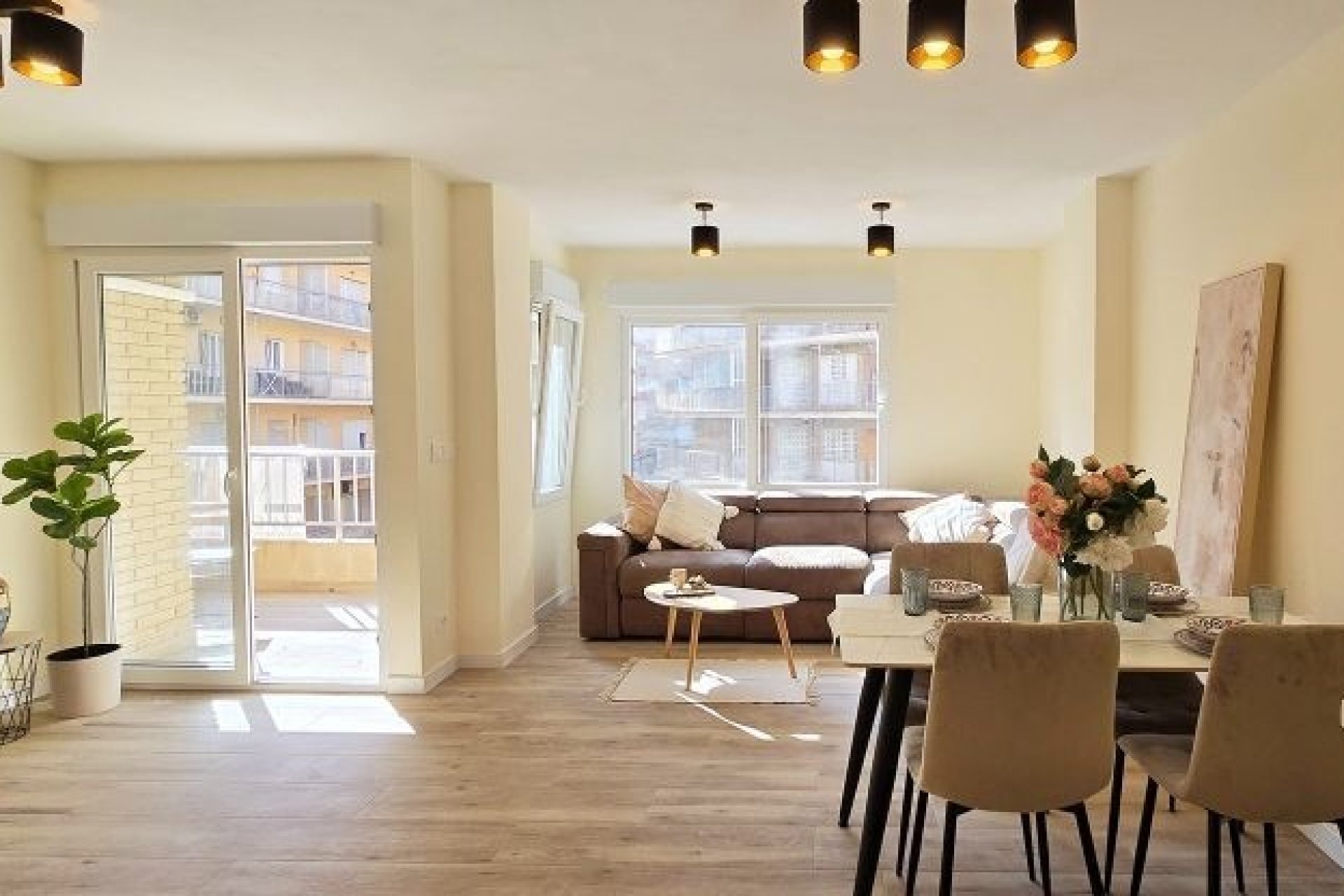 Resale - Apartment -
Torrevieja - Centro