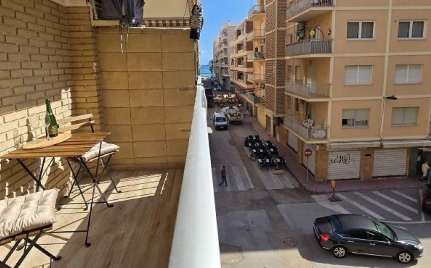 Resale - Apartment -
Torrevieja - Centro