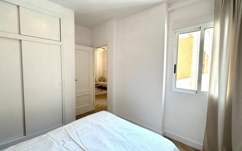 Resale - Apartment -
Torrevieja - Centro