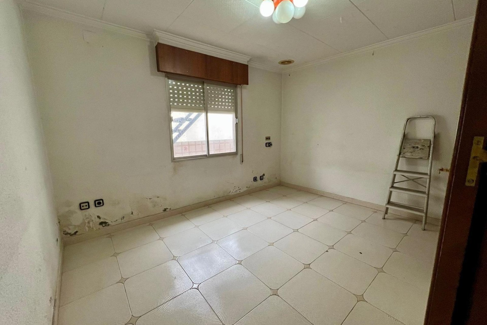 Resale - Apartment -
Torrevieja - Centro