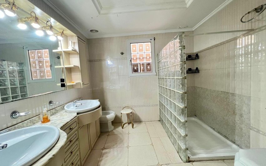 Resale - Apartment -
Torrevieja - Centro