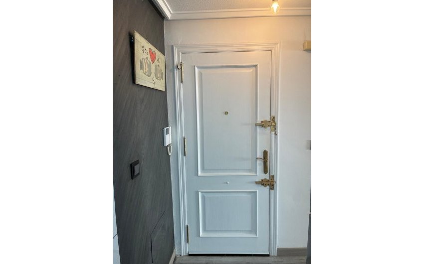 Resale - Apartment -
Torrevieja - Centro