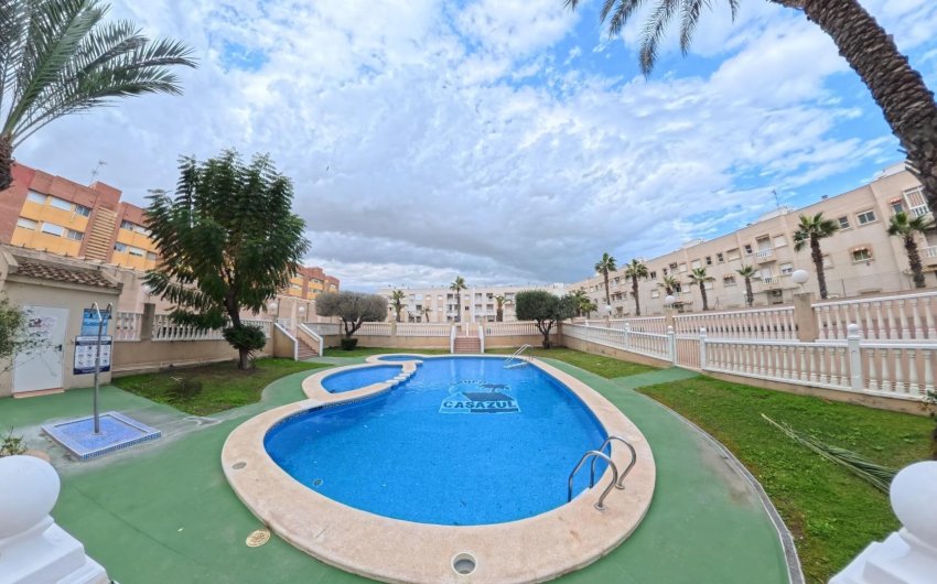 Resale - Apartment -
Torrevieja - Centro