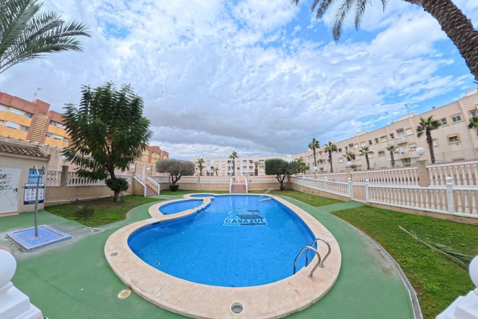 Resale - Apartment -
Torrevieja - Centro