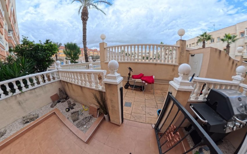 Resale - Apartment -
Torrevieja - Centro