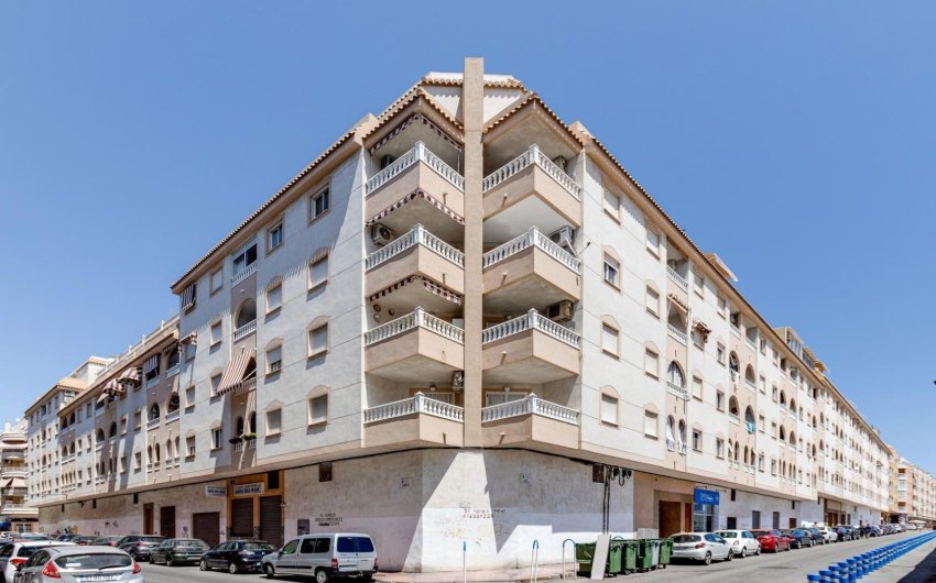 Resale - Apartment -
Torrevieja - Centro