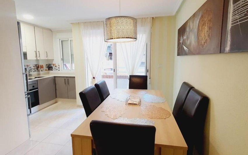 Resale - Apartment -
Torrevieja - Centro