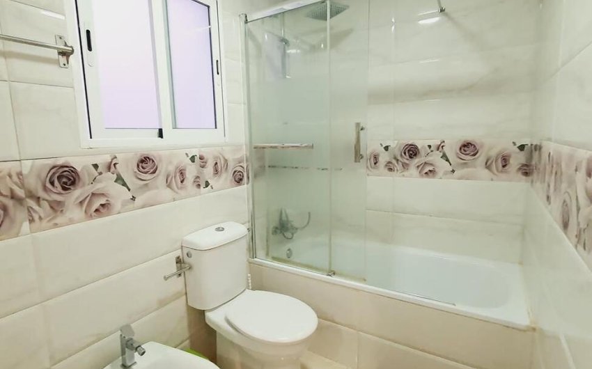 Resale - Apartment -
Torrevieja - Centro