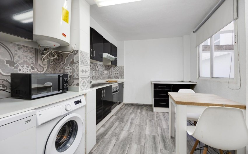 Resale - Apartment -
Torrevieja - Centro