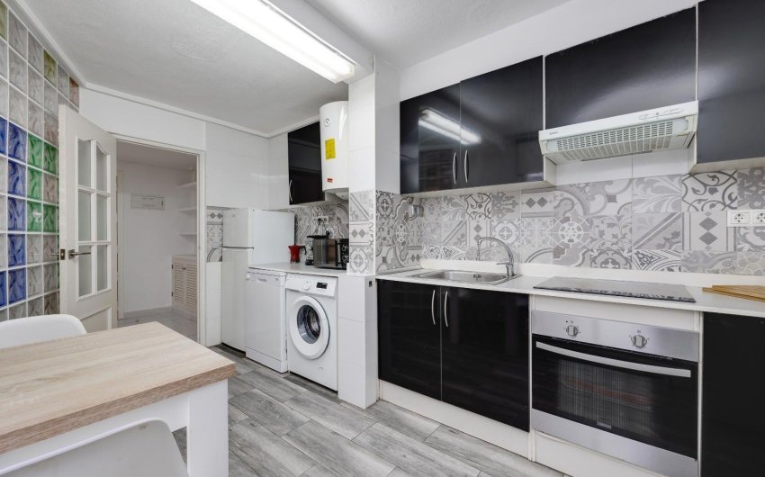 Resale - Apartment -
Torrevieja - Centro