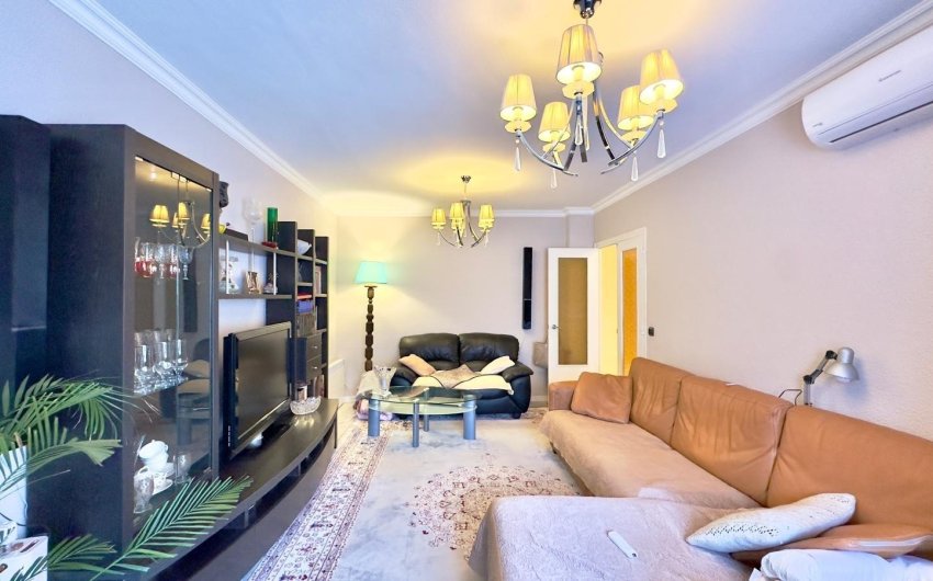 Resale - Apartment -
Torrevieja - Centro