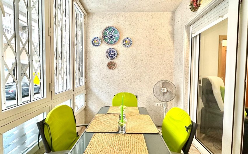 Resale - Apartment -
Torrevieja - Centro