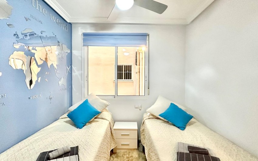 Resale - Apartment -
Torrevieja - Centro