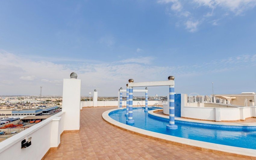 Resale - Apartment -
Torrevieja - Centro