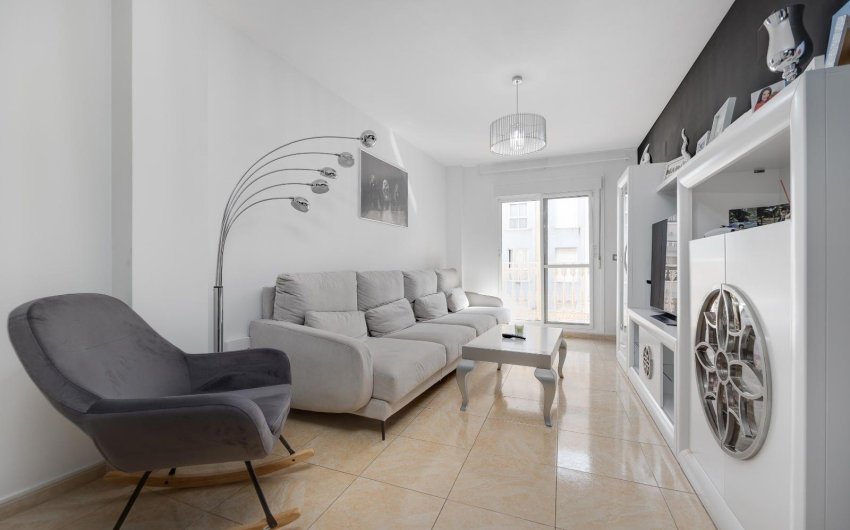 Resale - Apartment -
Torrevieja - Centro