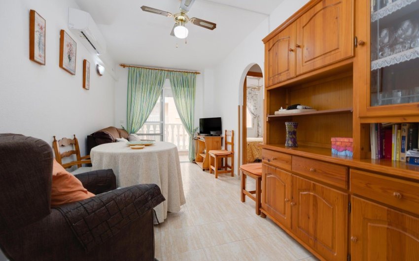 Resale - Apartment -
Torrevieja - Centro