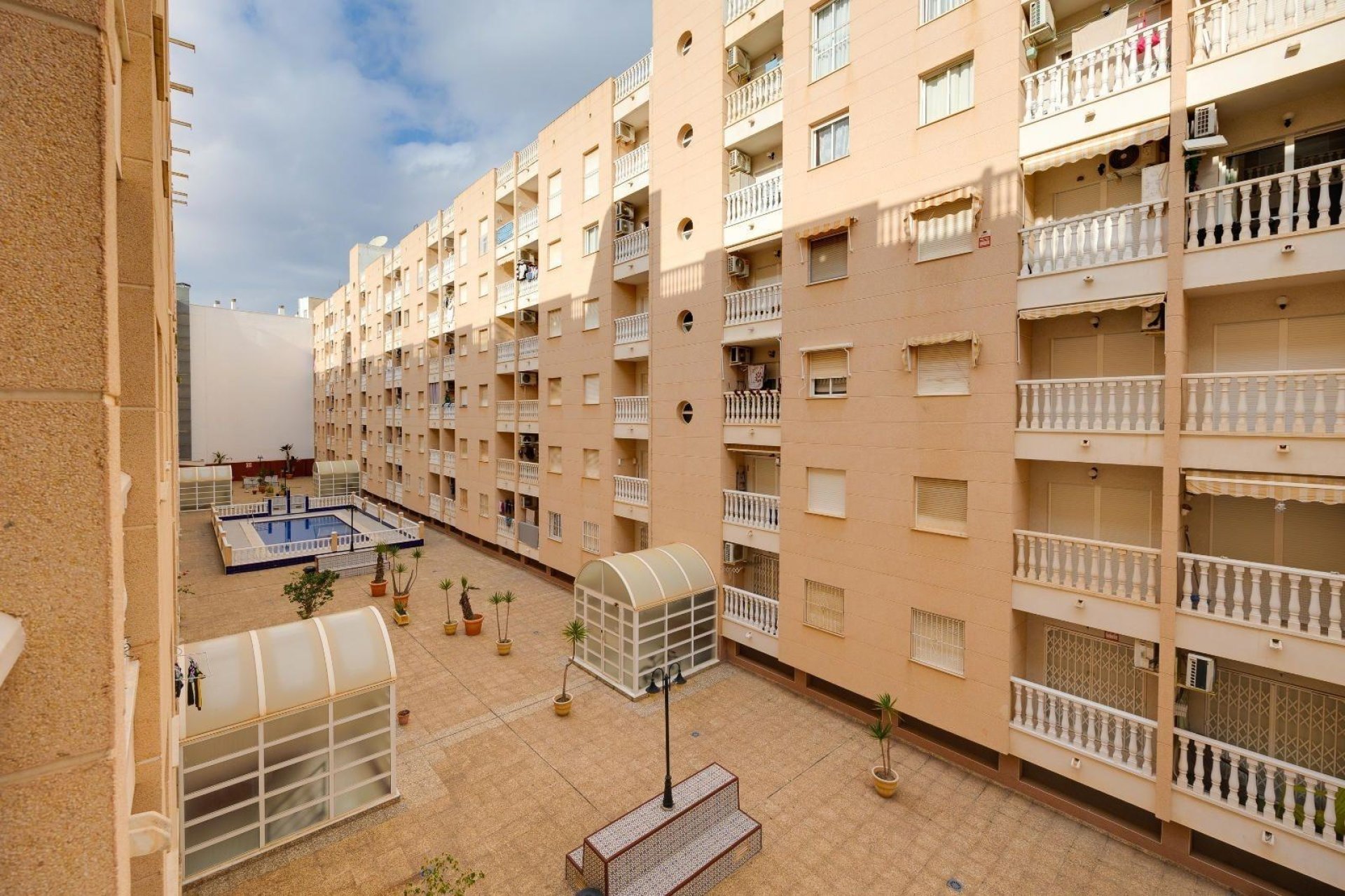 Resale - Apartment -
Torrevieja - Centro
