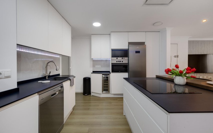 Resale - Apartment -
Torrevieja - Centro
