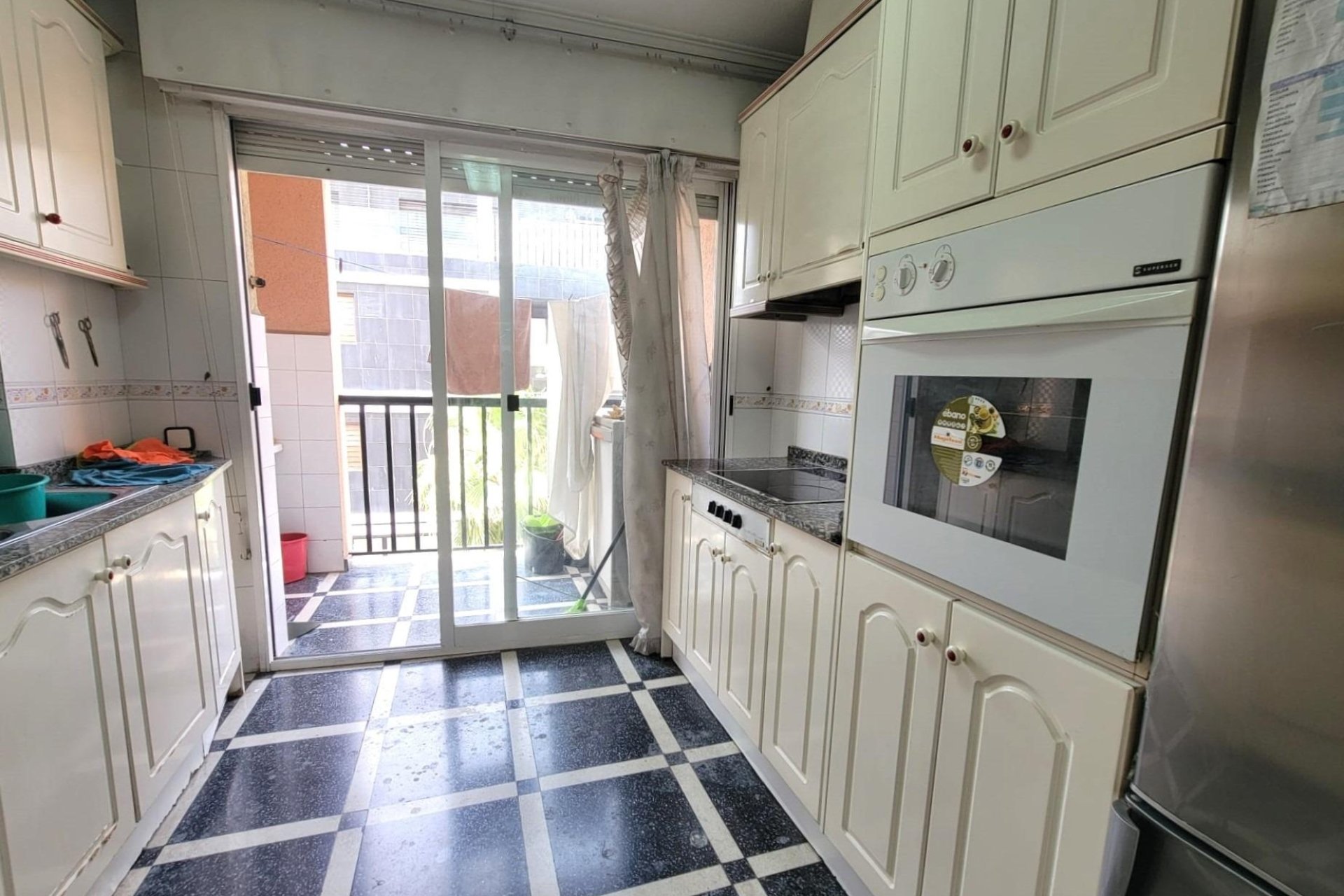 Resale - Apartment -
Torrevieja - Centro