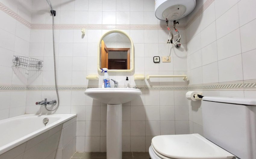 Resale - Apartment -
Torrevieja - Centro
