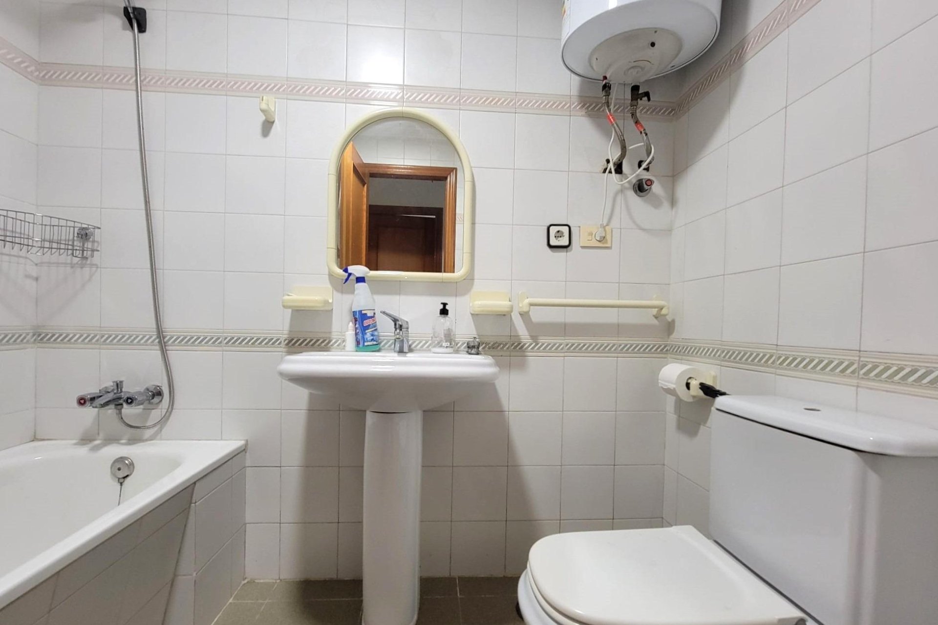 Resale - Apartment -
Torrevieja - Centro