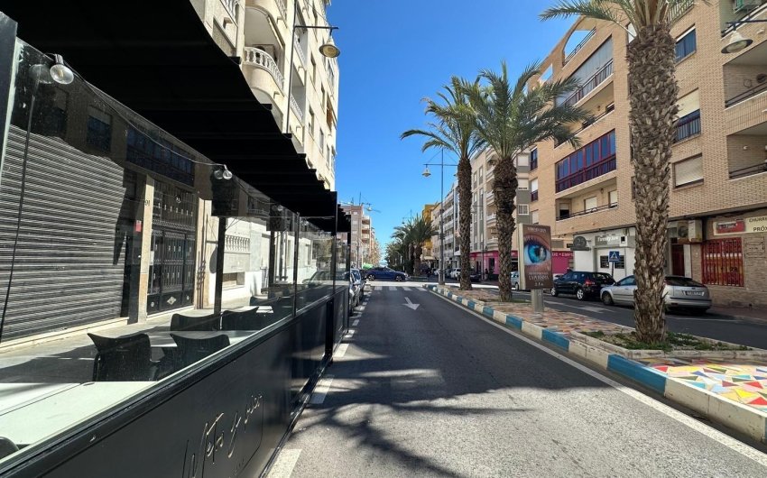 Resale - Apartment -
Torrevieja - Centro