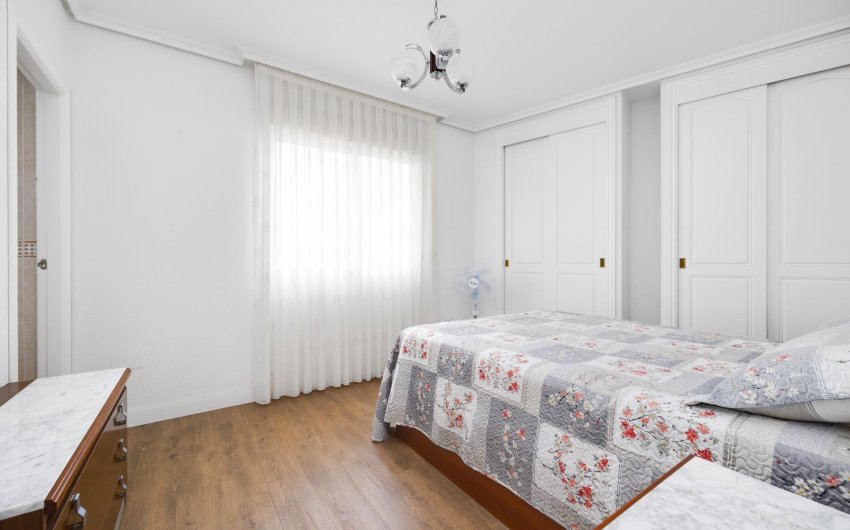 Resale - Apartment -
Torrevieja - Centro