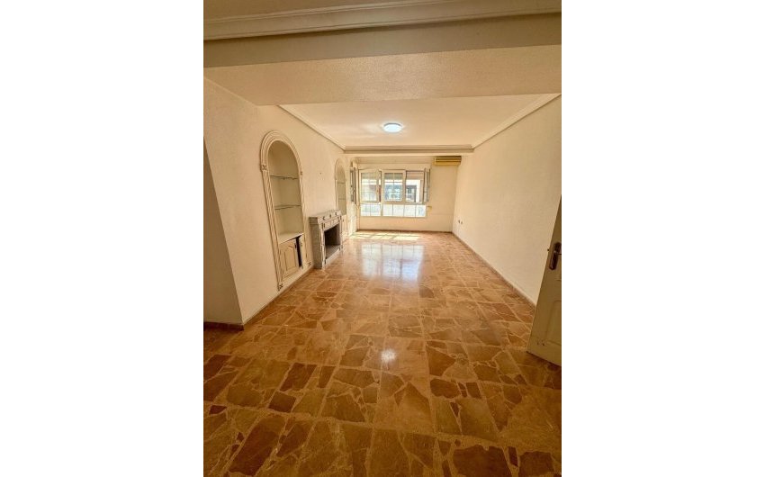 Resale - Apartment -
Torrevieja - Centro