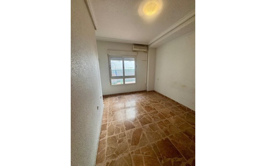 Resale - Apartment -
Torrevieja - Centro