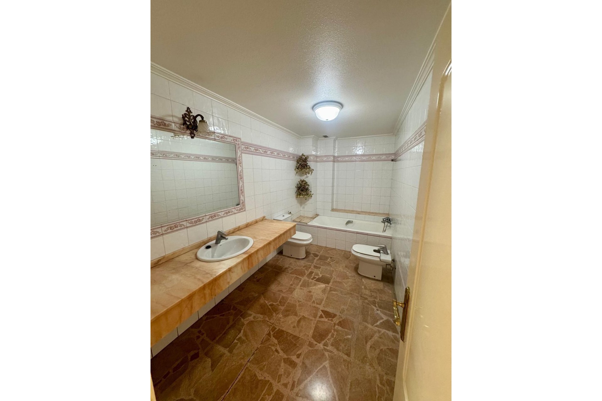 Resale - Apartment -
Torrevieja - Centro