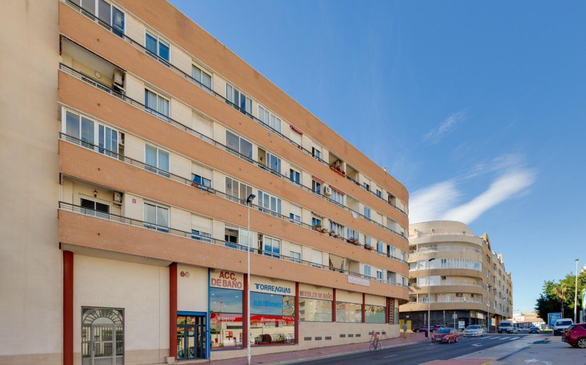 Resale - Apartment -
Torrevieja - Centro