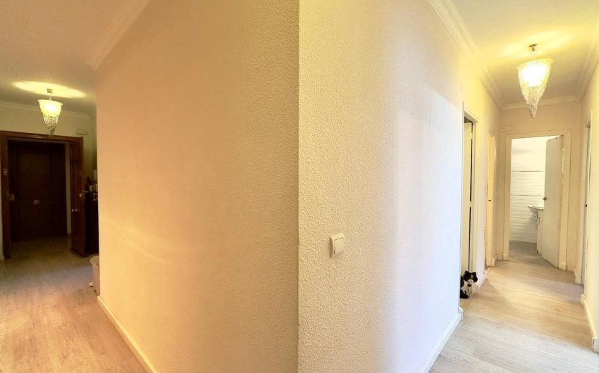 Resale - Apartment -
Torrevieja - Centro