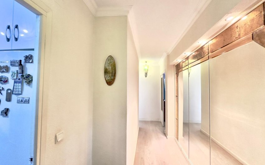Resale - Apartment -
Torrevieja - Centro