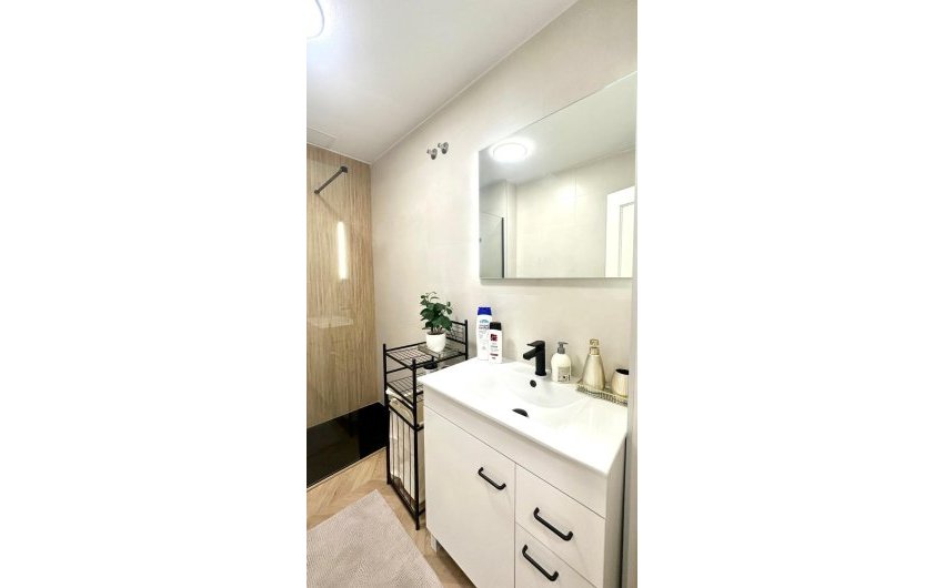 Resale - Apartment -
Torrevieja - Centro