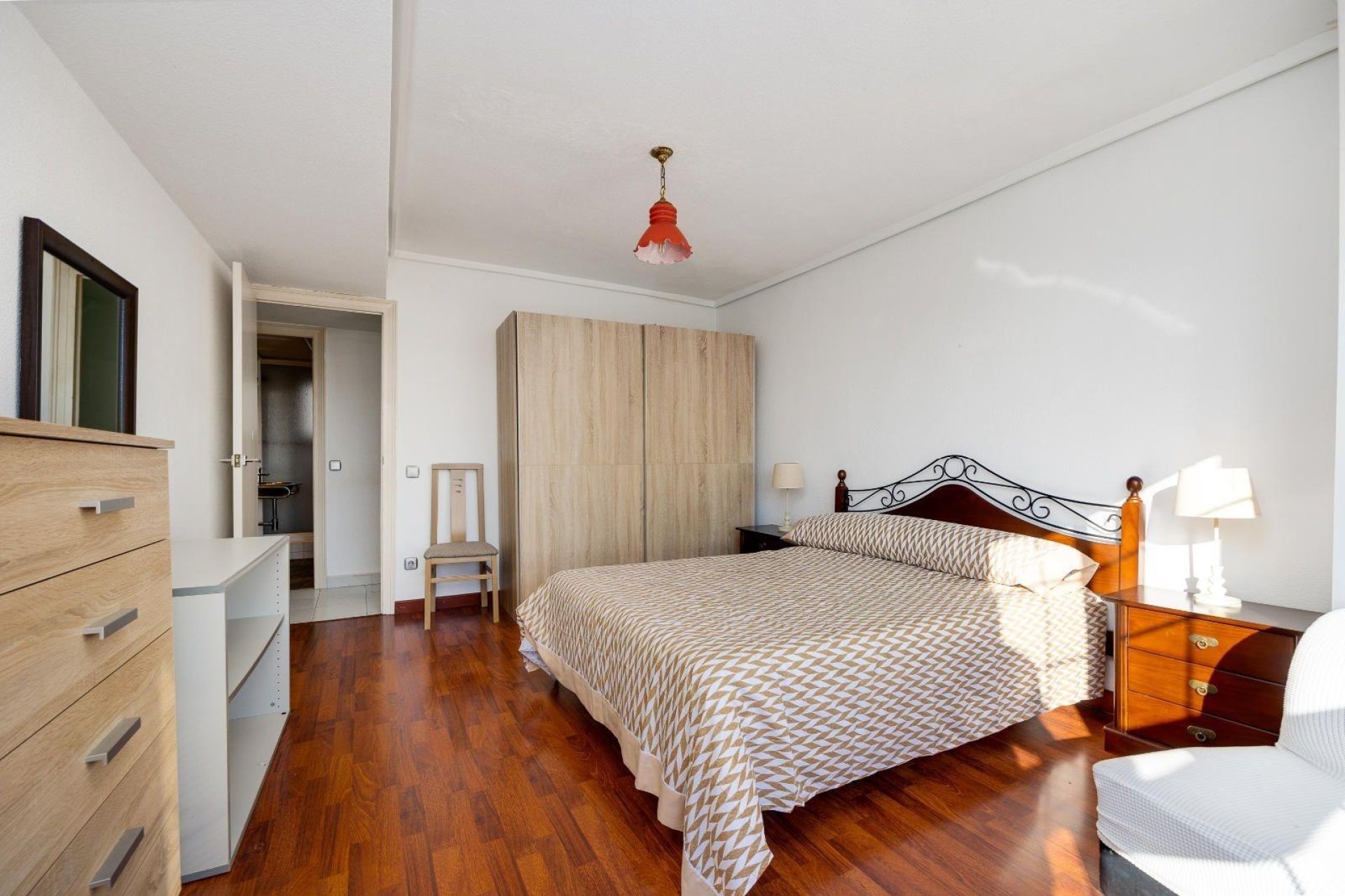Resale - Apartment -
Torrevieja - Centro