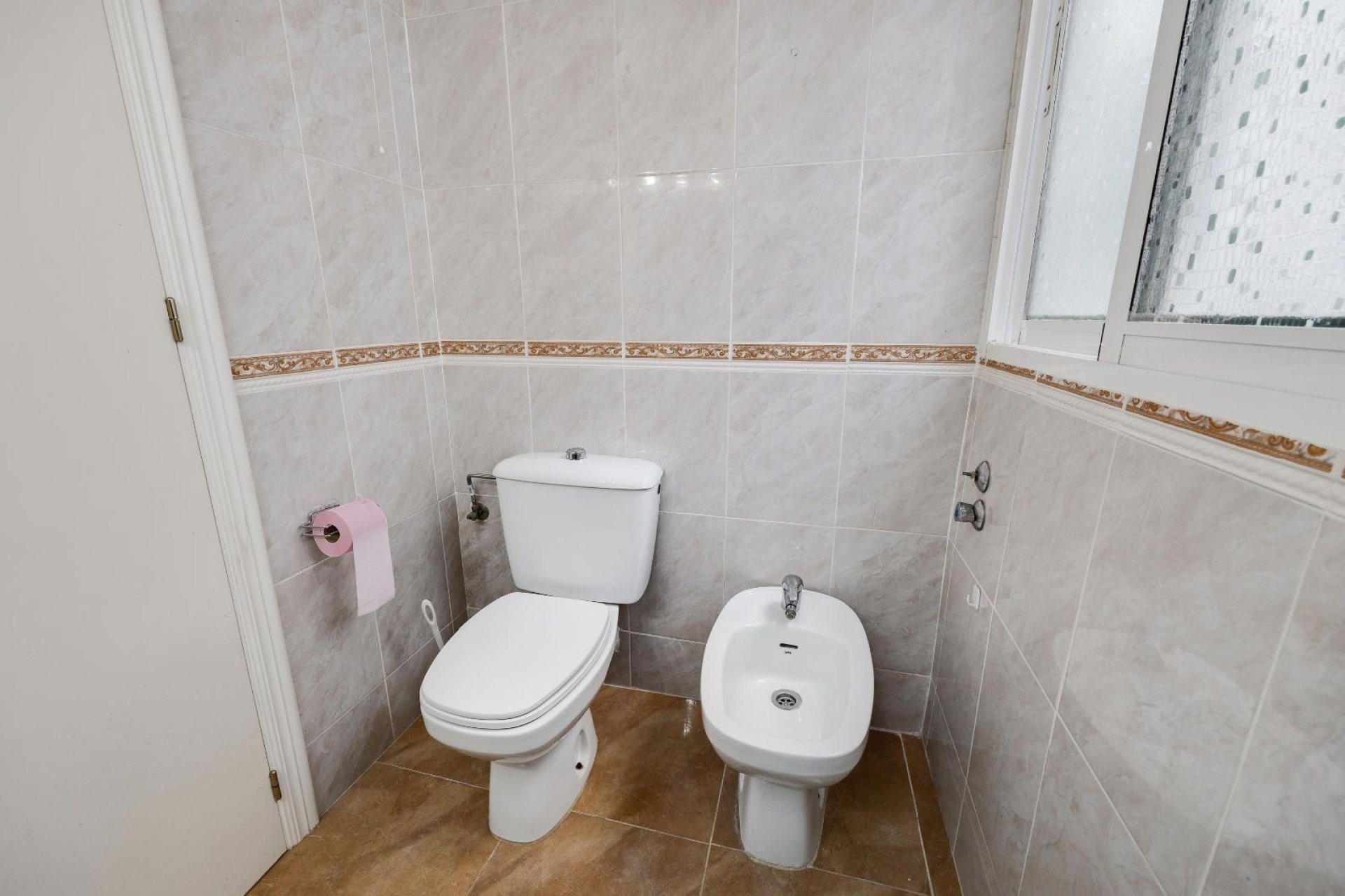 Resale - Apartment -
Torrevieja - Centro