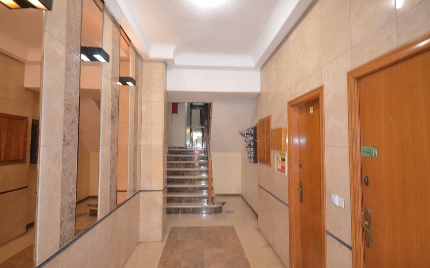 Resale - Apartment -
Torrevieja - Centro