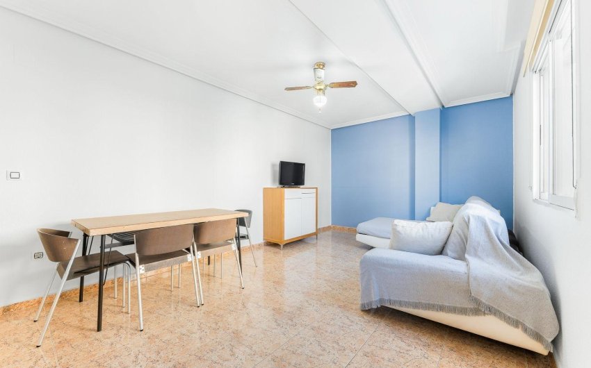 Resale - Apartment -
Torrevieja - Centro