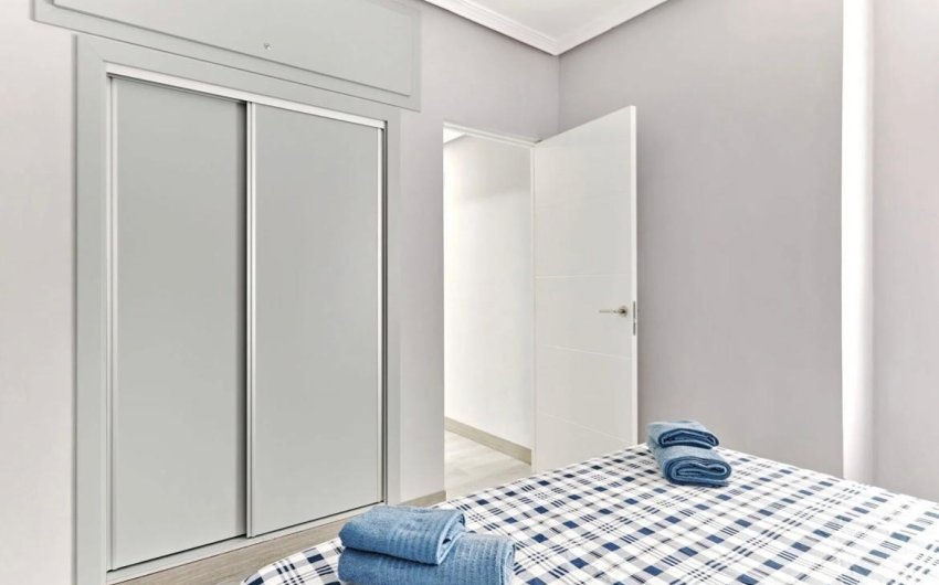 Resale - Apartment -
Torrevieja - Centro