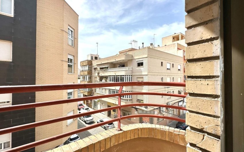 Resale - Apartment -
Torrevieja - Centro